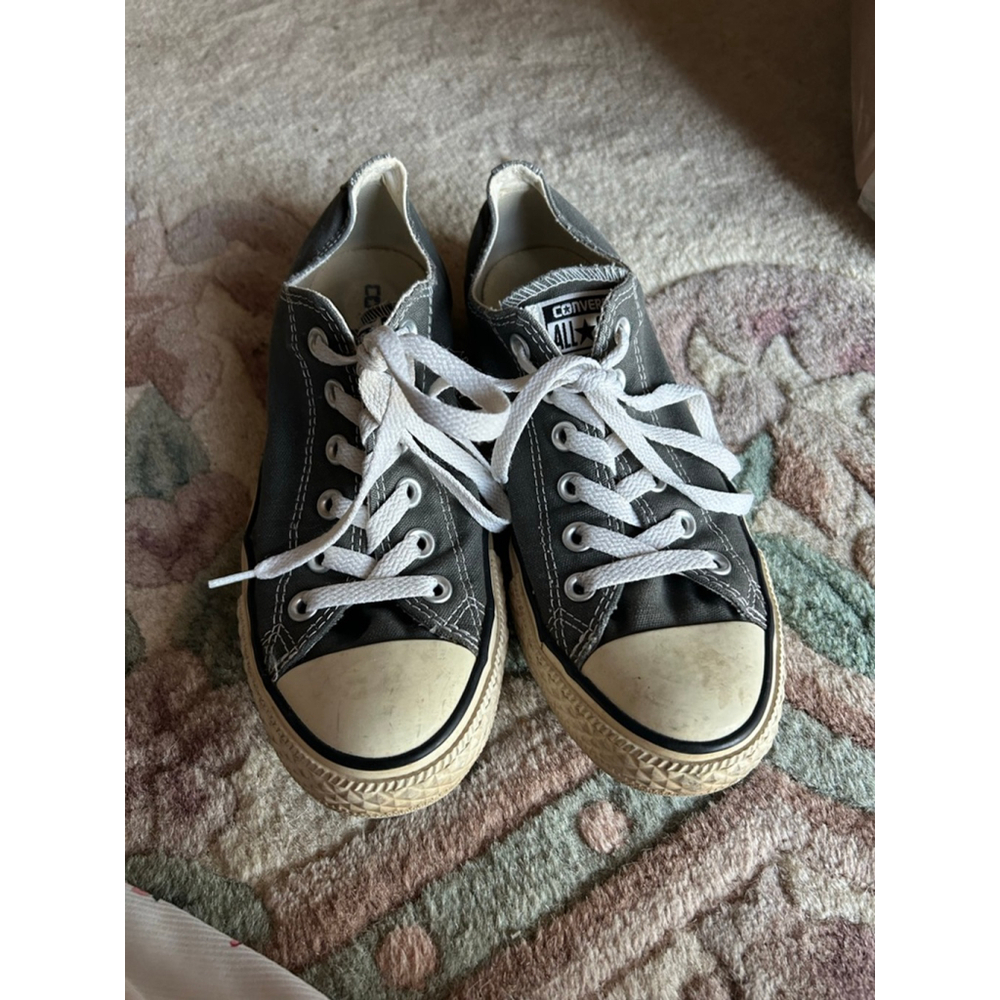 Converse light gray women’s size 8